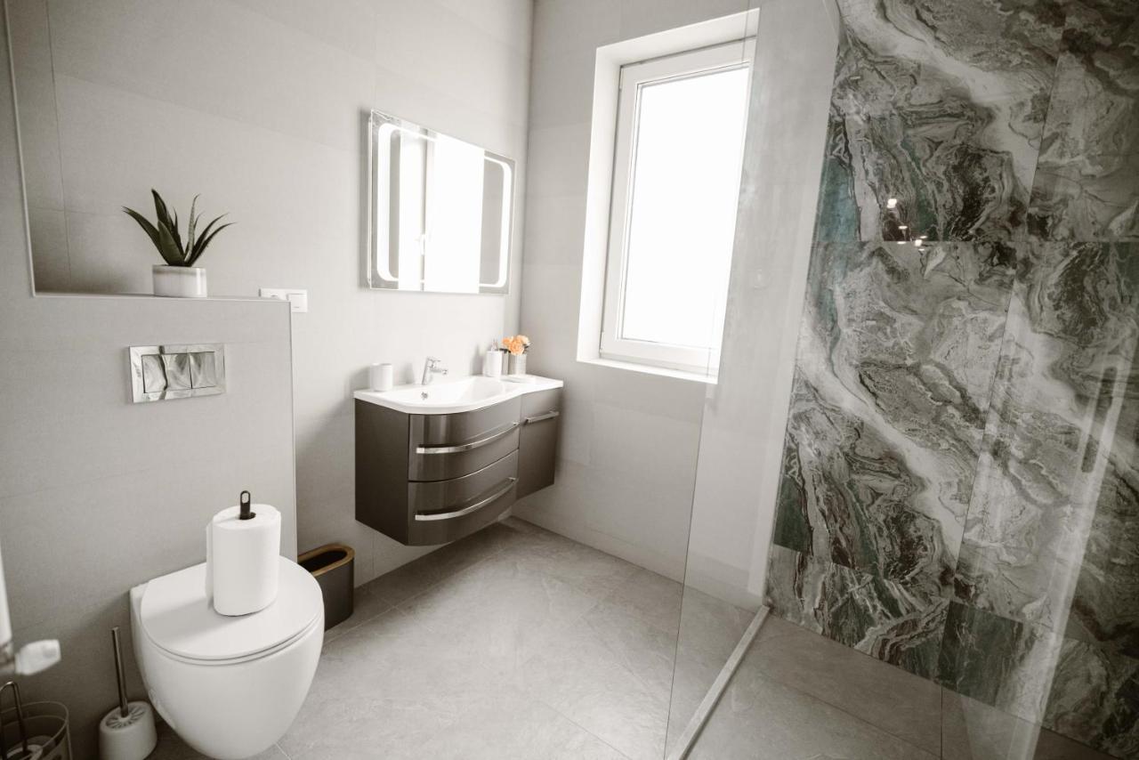 Sibiu Ezonia Central Apartment Экстерьер фото